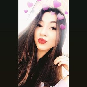 Meet your Posher, Maya